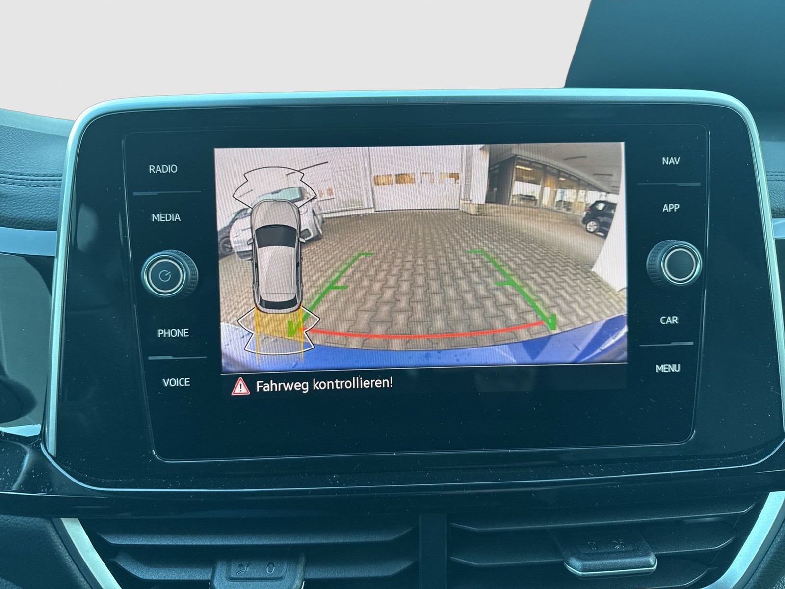 Volkswagen T-Roc 1.0 R-LINE PANO CAM ACC LM17 NAVI SITZHEIZ