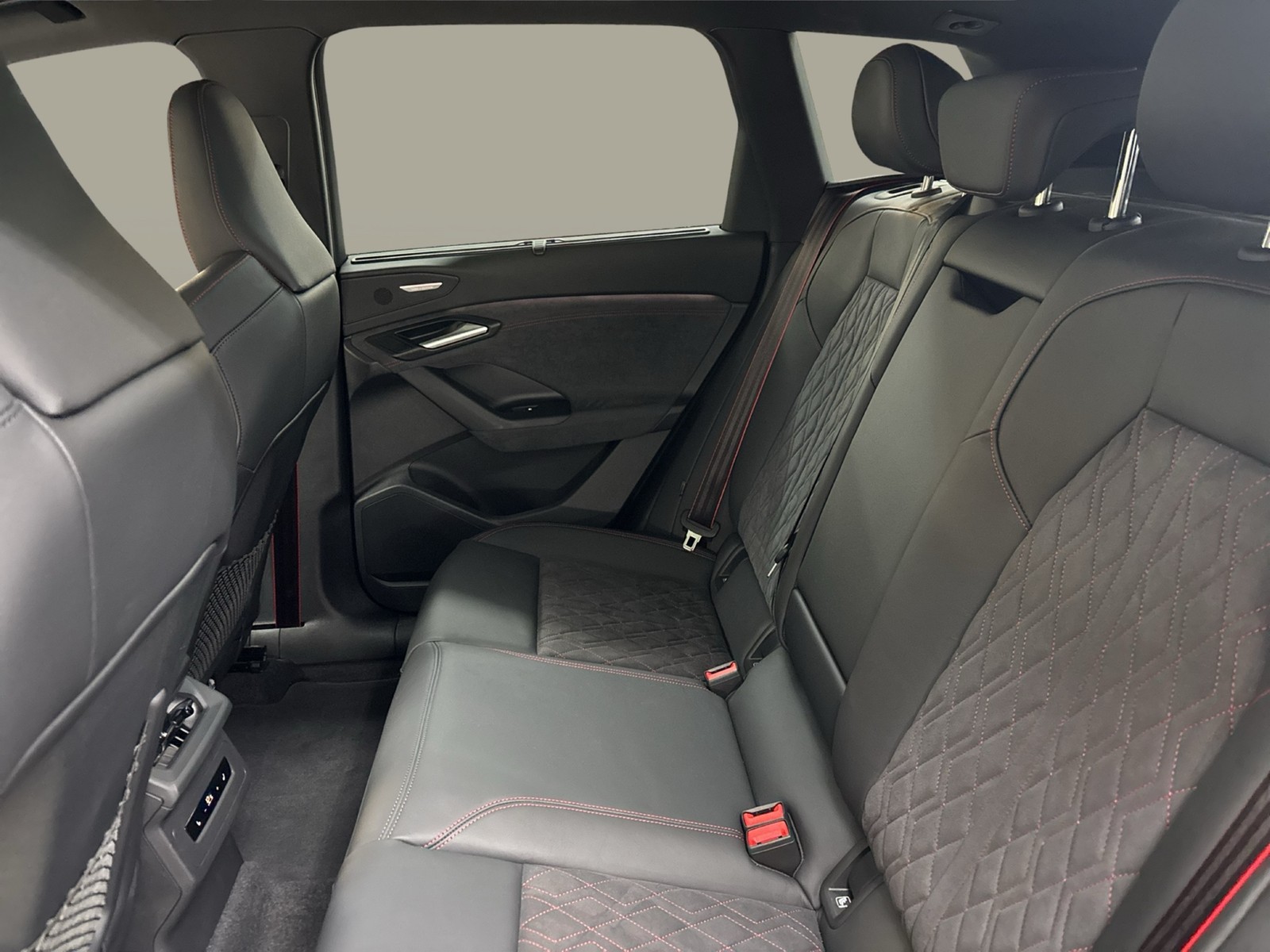 Audi Q6 e-tron quattro S LINE TECHPRO PANO B&O 20"