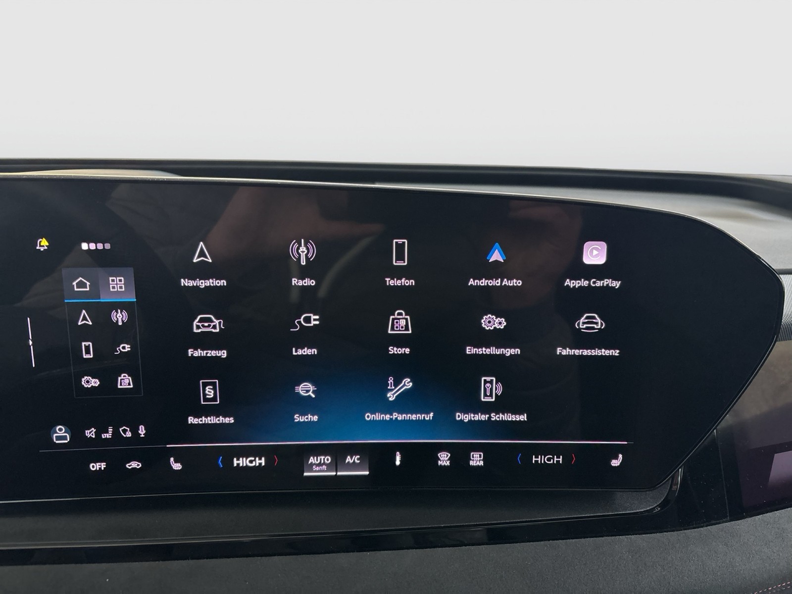 Audi Q6 e-tron quattro S LINE TECHPRO PANO B&O 20"