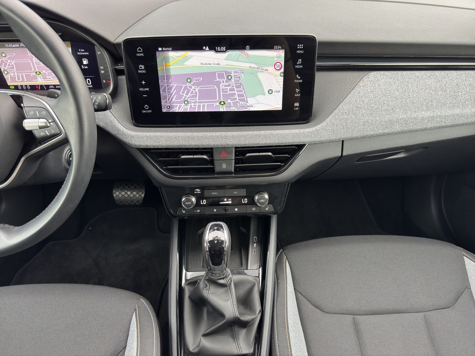 Skoda Kamiq 1.5 SELECTION CAM ACC NAVI ALU SITZHEIZUNG