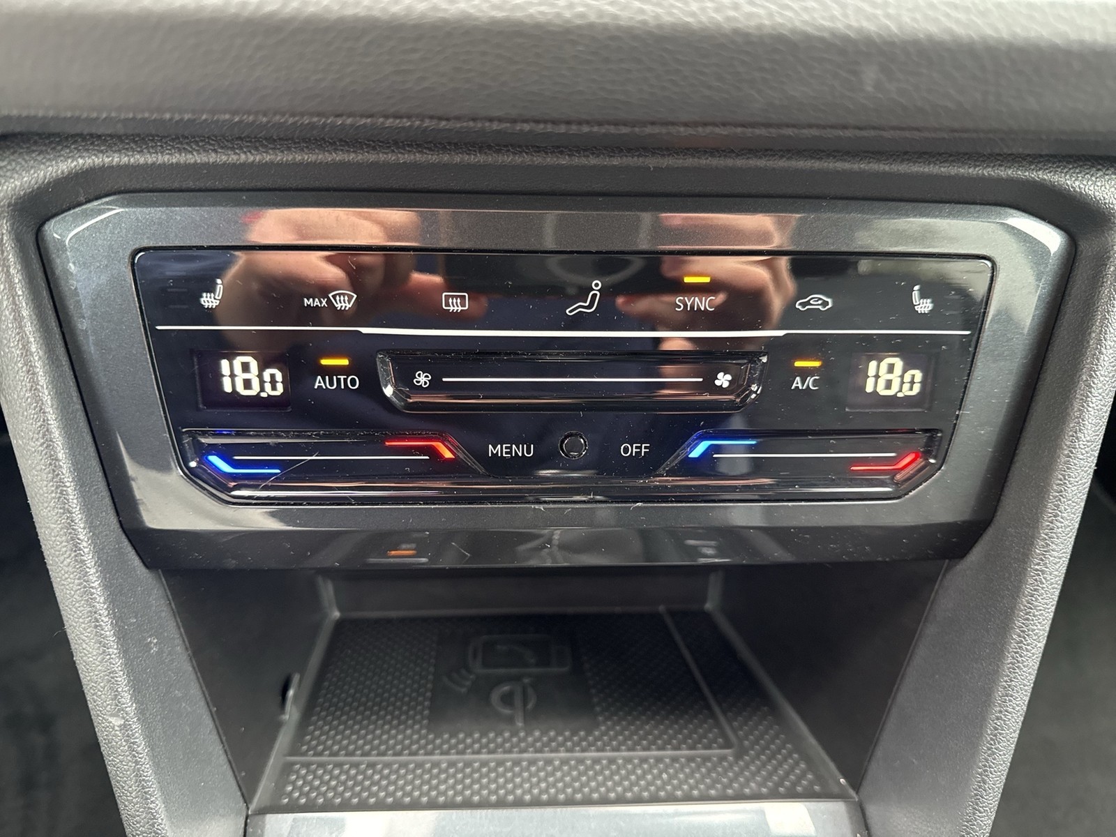 Volkswagen Tiguan 1.5 R-LINE BLACK STYLE KAMERA ALU20 H.KARDON
