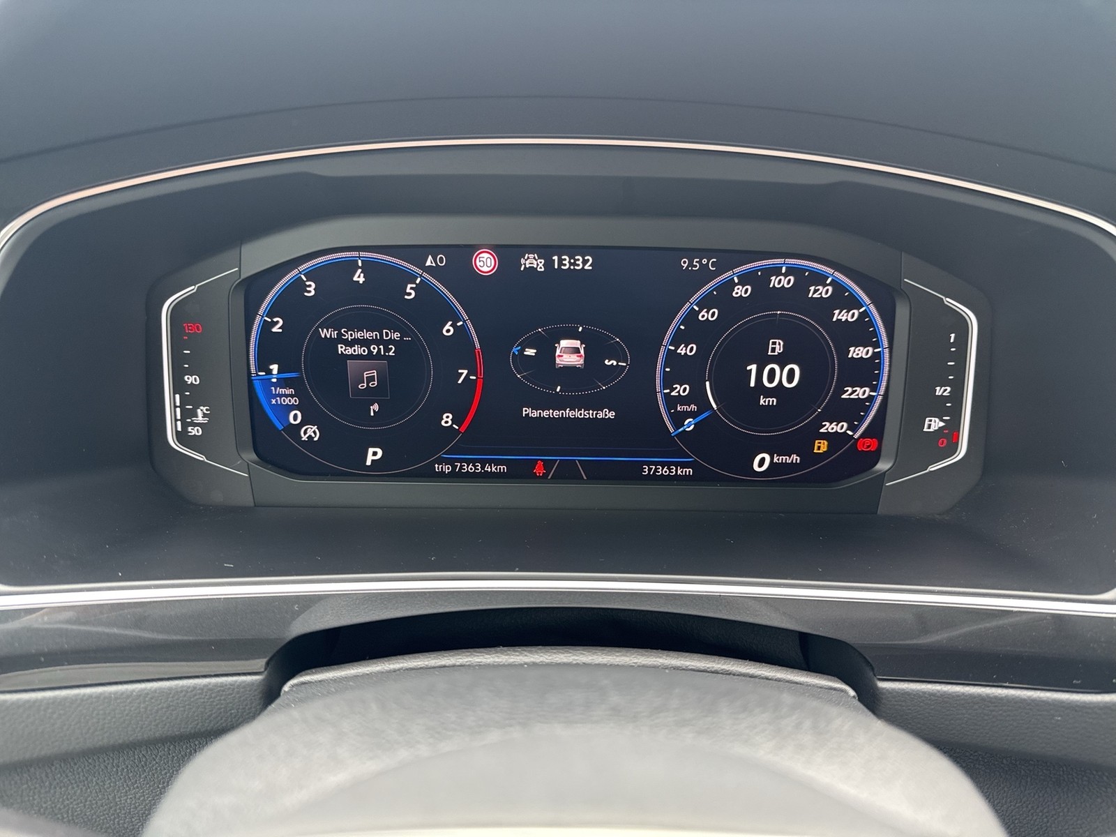Volkswagen Tiguan 1.5 R-LINE BLACK STYLE KAMERA ALU20 H.KARDON