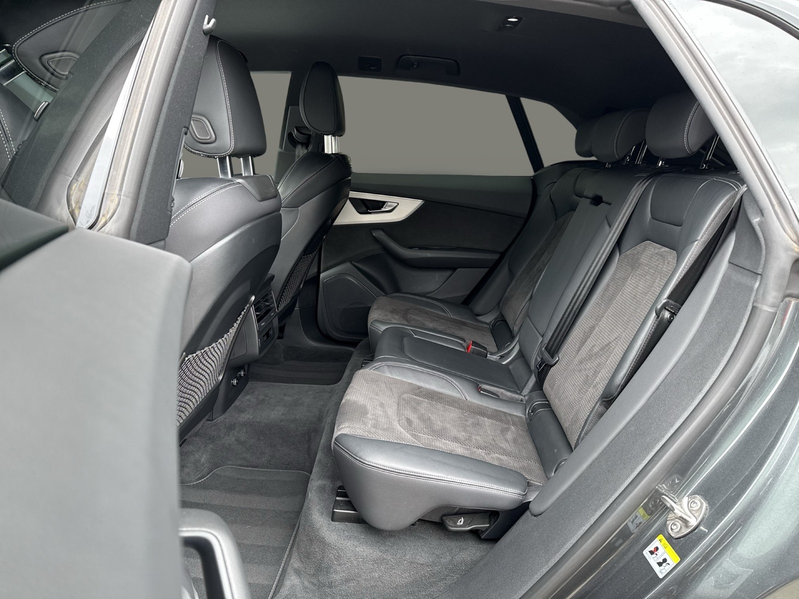 Audi Q8 55 quattro HYBRID S LINE AHK 360°CAM LM22