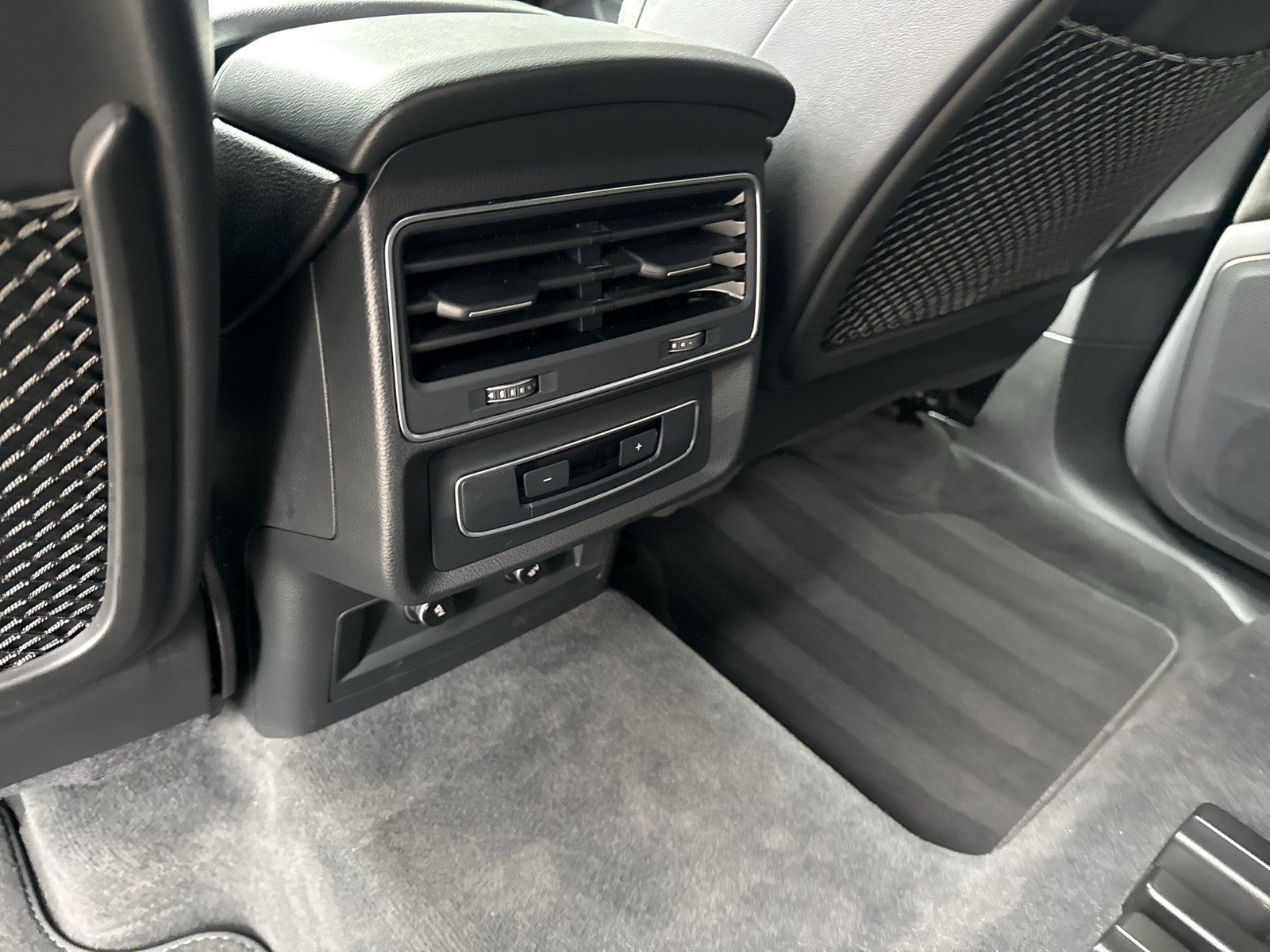 Audi Q8 55 quattro HYBRID S LINE AHK 360°CAM LM22