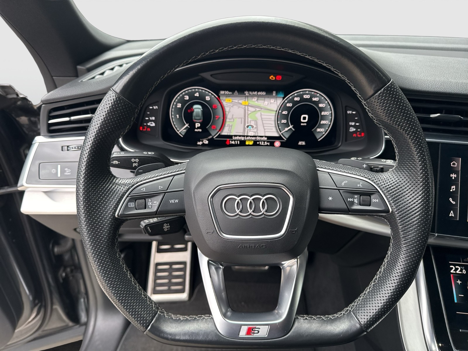 Audi Q8 55 quattro HYBRID S LINE AHK 360°CAM LM22