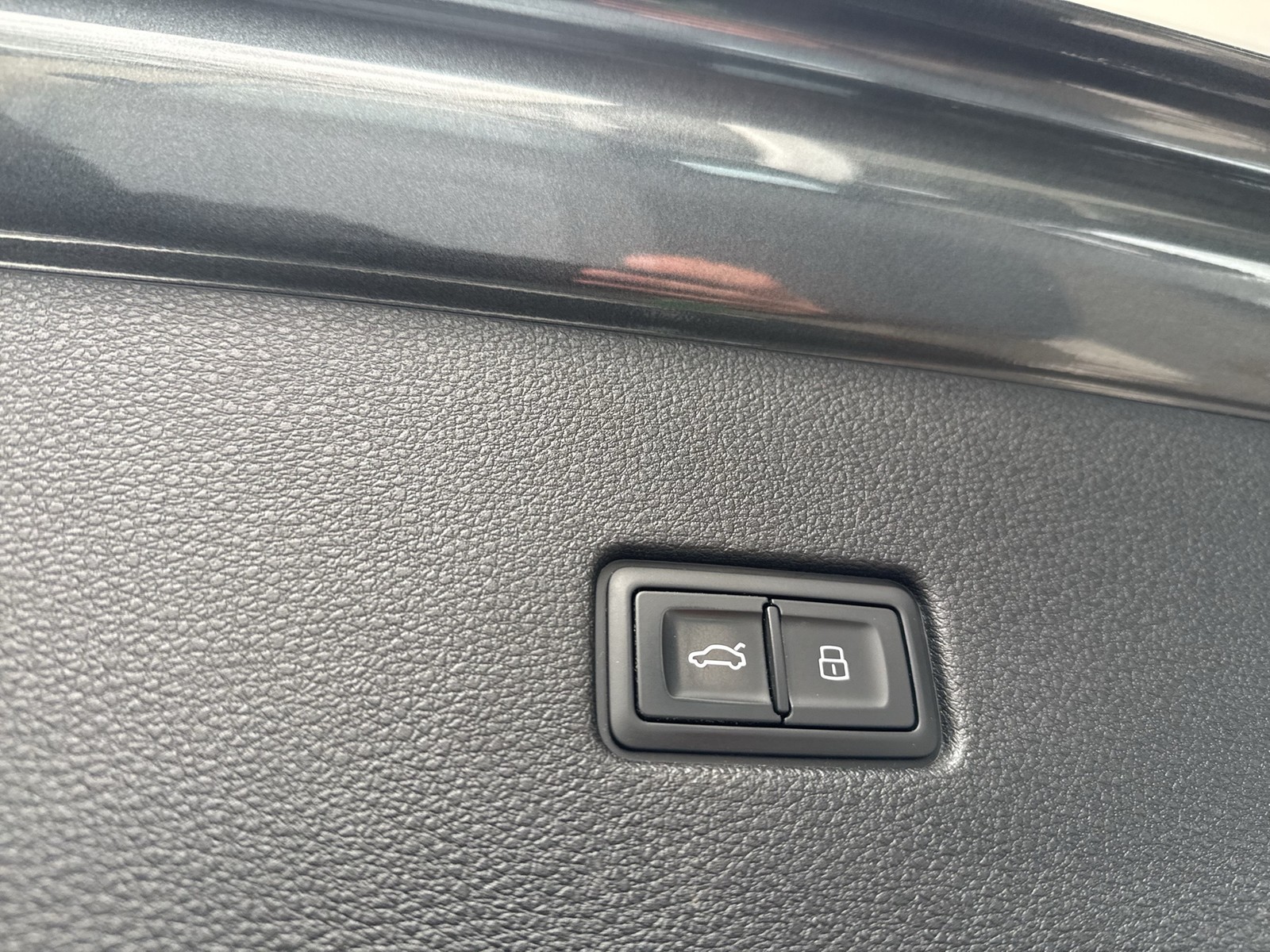 Audi Q8 55 quattro HYBRID S LINE AHK 360°CAM LM22