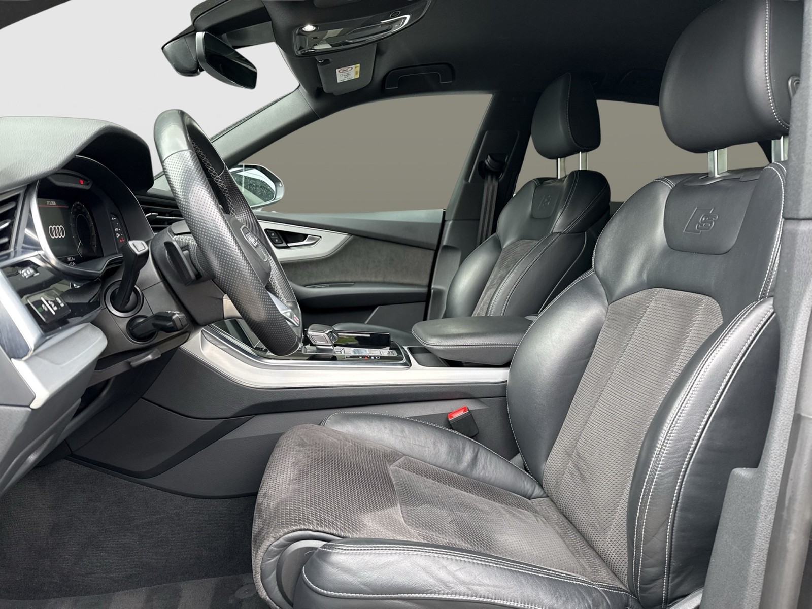 Audi Q8 55 quattro HYBRID S LINE AHK 360°CAM LM22