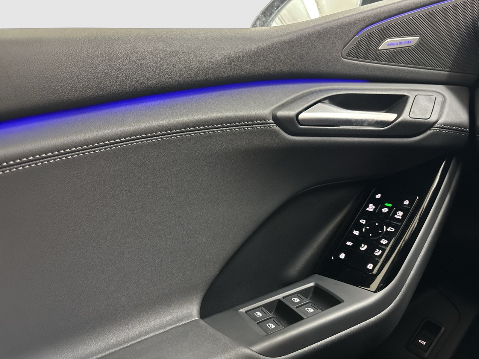 Audi Q6 e-tron quattro S LINE BLACKPAK TECHPRO PANO