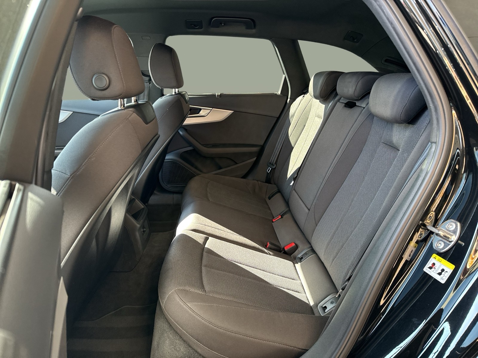 Audi A4 Avant 40 quattro S LINE BLACKPAK B&O MATRIX