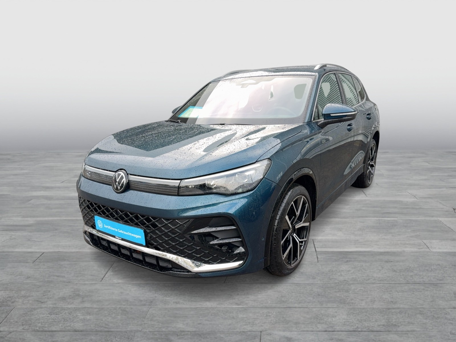 Volkswagen Tiguan 2.0 R-LINE 4X4 NEUES MODELL AHK CAM LM20