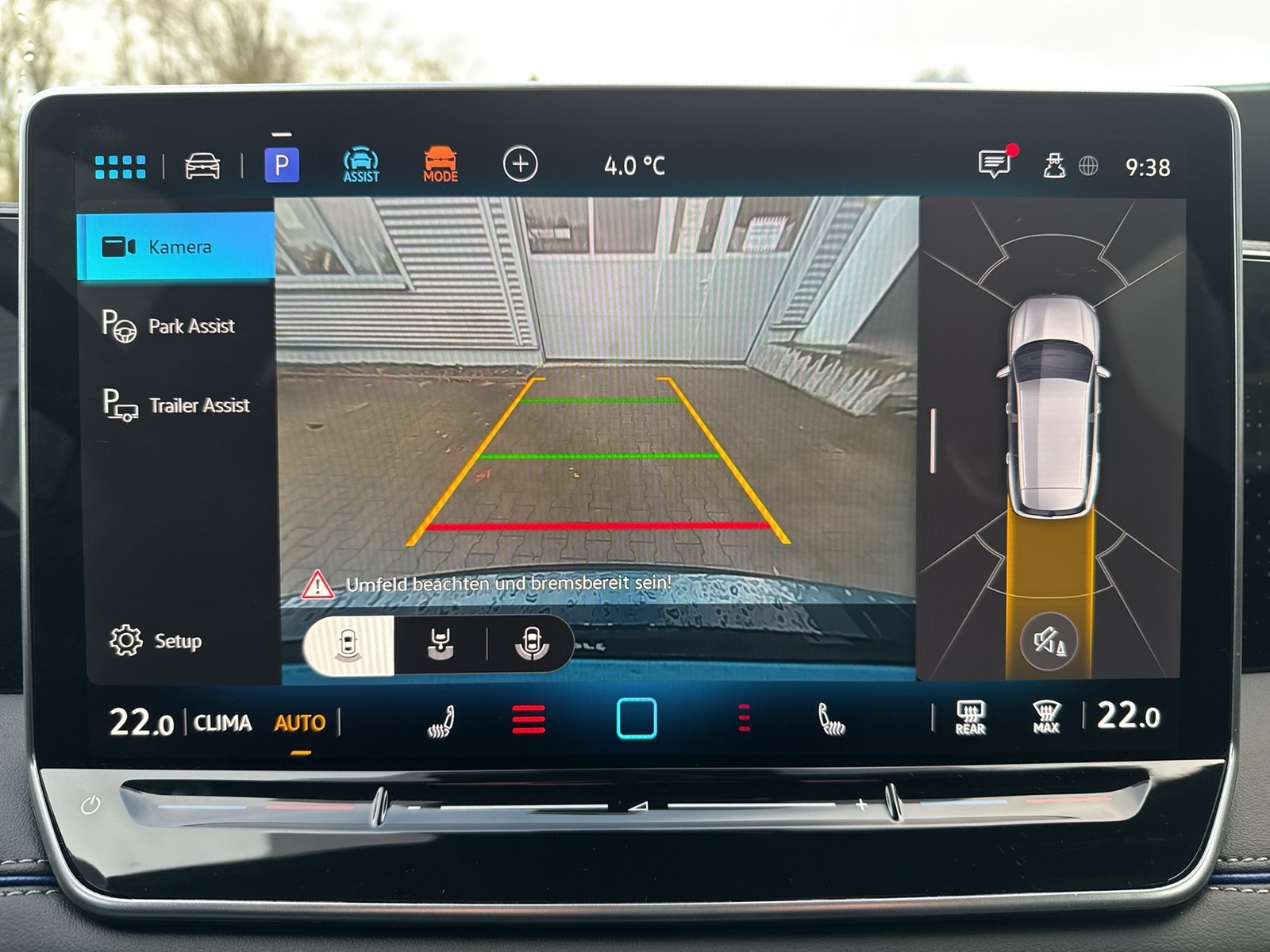 Volkswagen Tiguan 2.0 R-LINE 4X4 NEUES MODELL AHK CAM LM20