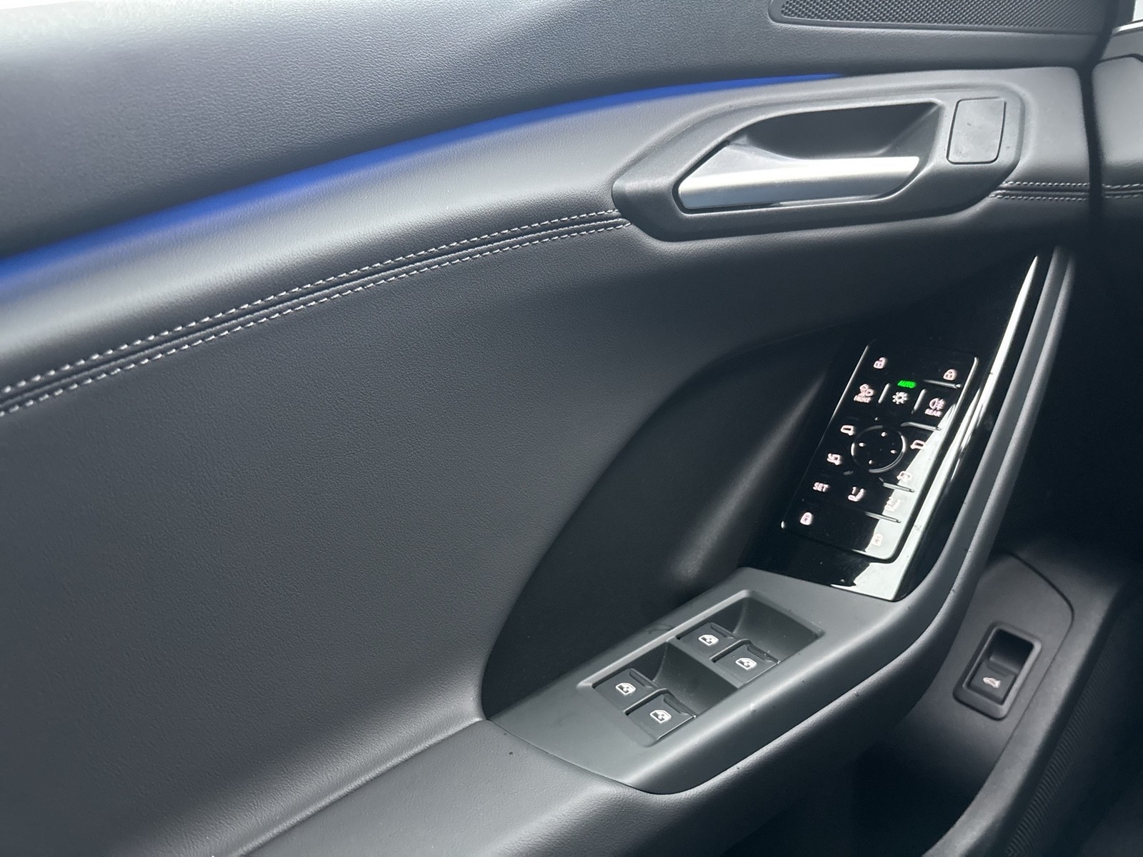 Audi Q6 e-tron quattro S LINE WÄRMEPUMPE PANO B&O AHK