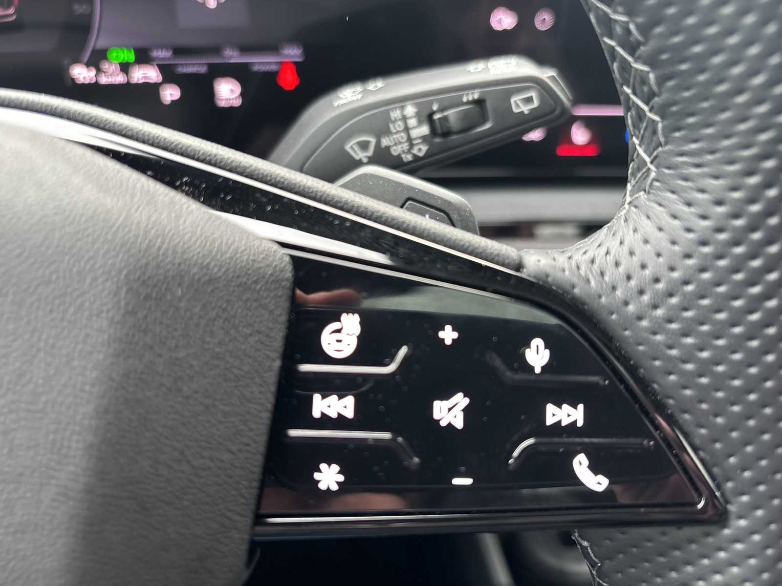 Audi Q6 e-tron quattro S LINE BLACKPACK TECHPRO PANO