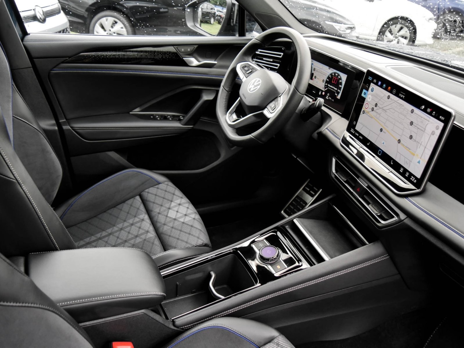 Volkswagen Tiguan 1.5 HYBRID R-LINE NEUESMODELL AHK CAM 20Z