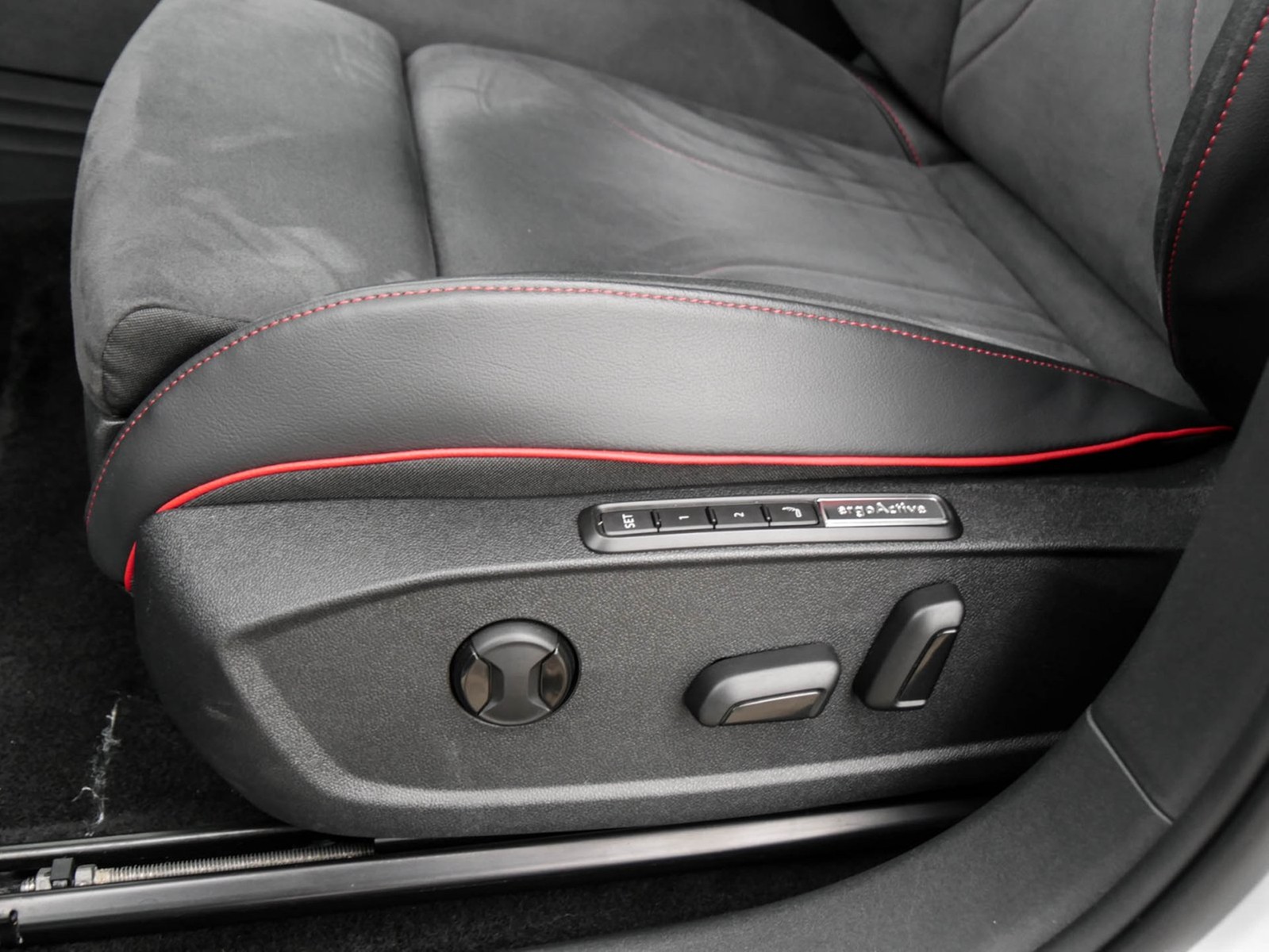 Volkswagen ID.3 GTX PERFORMANCE WÄRMEPUMPE 360°CAM ACC LM20