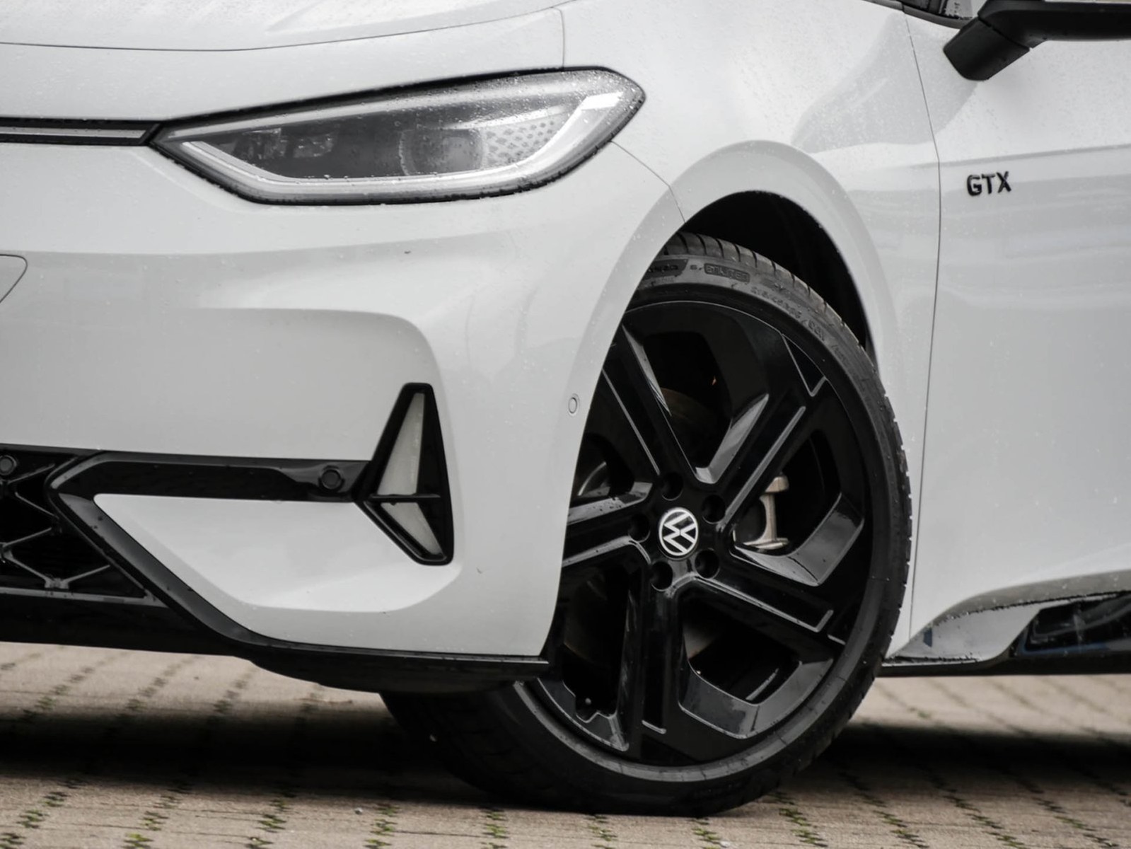 Volkswagen ID.3 GTX PERFORMANCE WÄRMEPUMPE 360°CAM ACC LM20