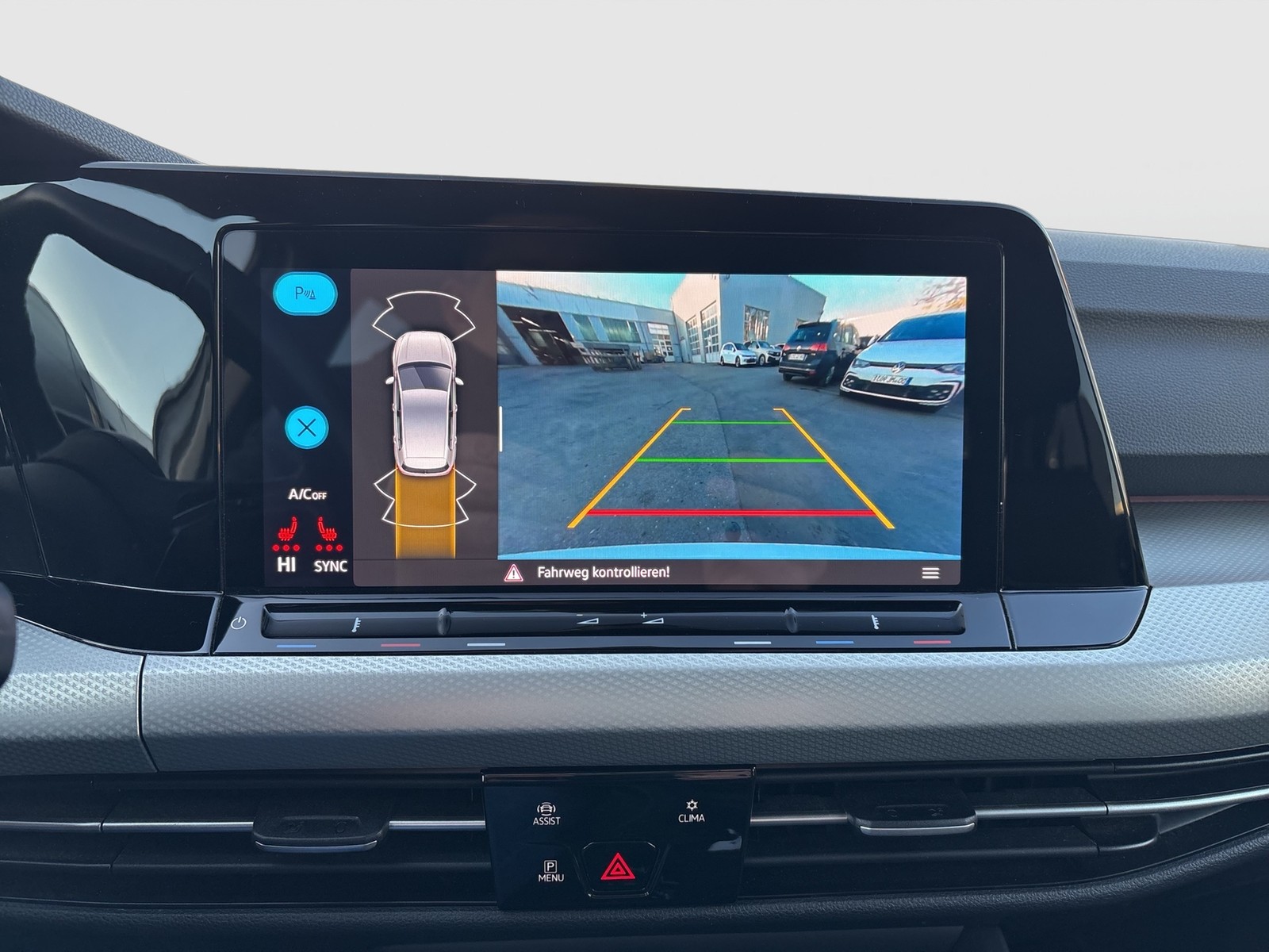 Volkswagen Golf VIII 1.0 eTSI MOVE STANDHZ. AHK CAM NAVI