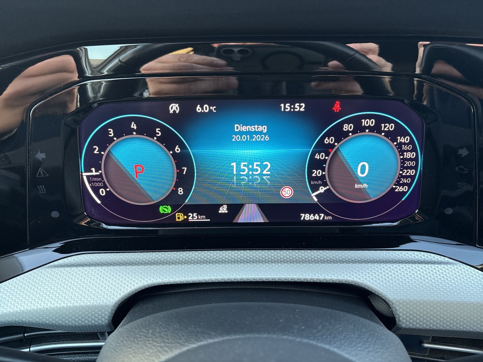 Volkswagen Golf VIII 1.0 eTSI MOVE STANDHZ. AHK CAM NAVI