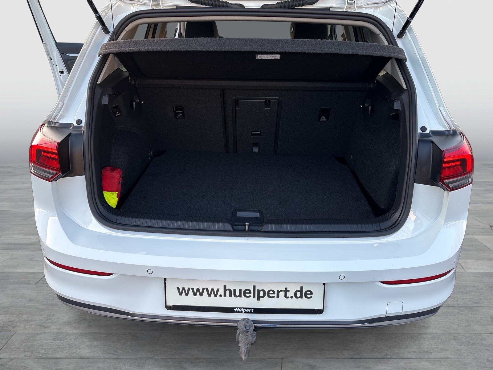 Volkswagen Golf VIII 1.0 eTSI MOVE STANDHZ. AHK CAM NAVI