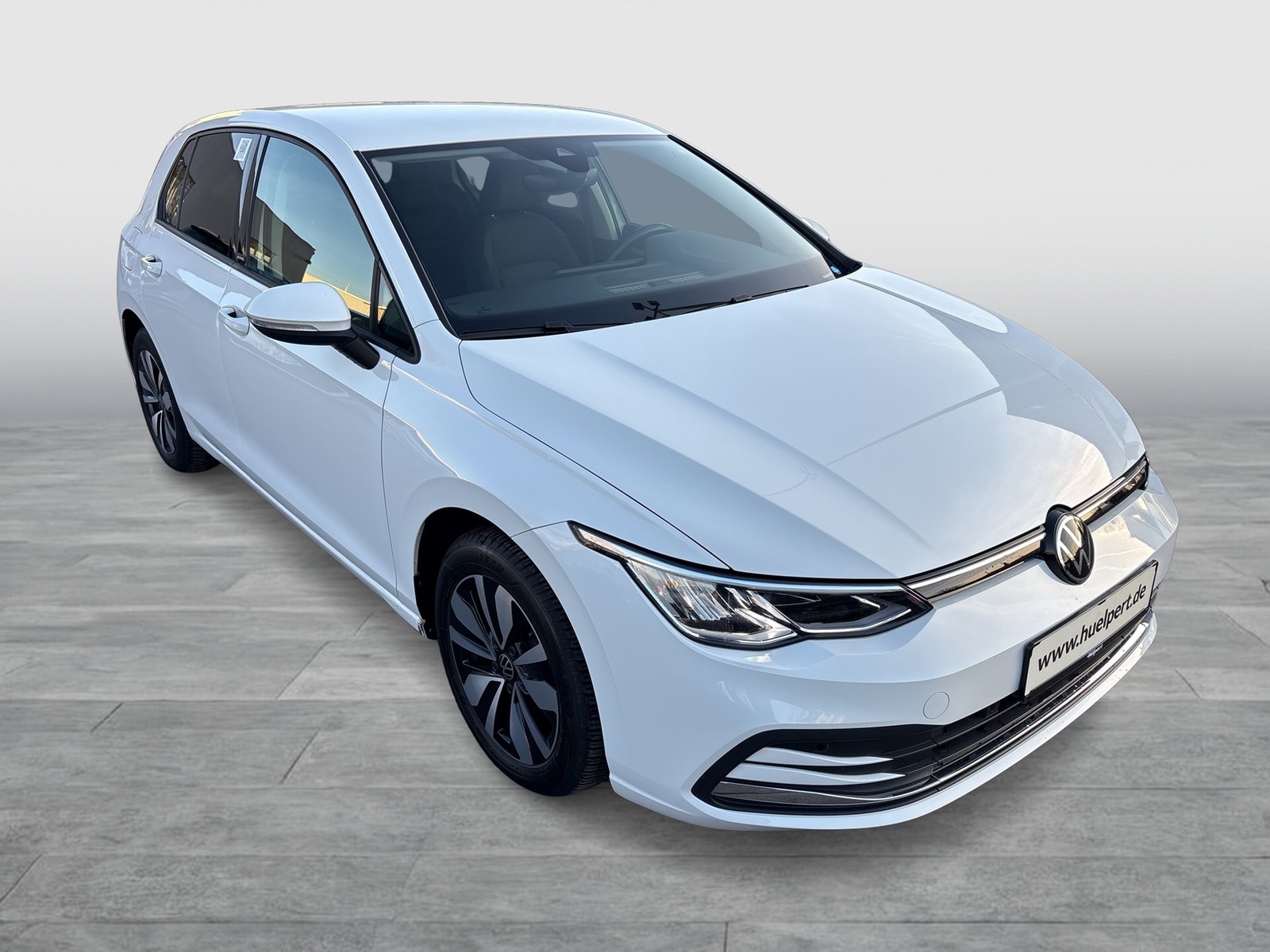 Volkswagen Golf VIII 1.0 eTSI MOVE STANDHZ. AHK CAM NAVI