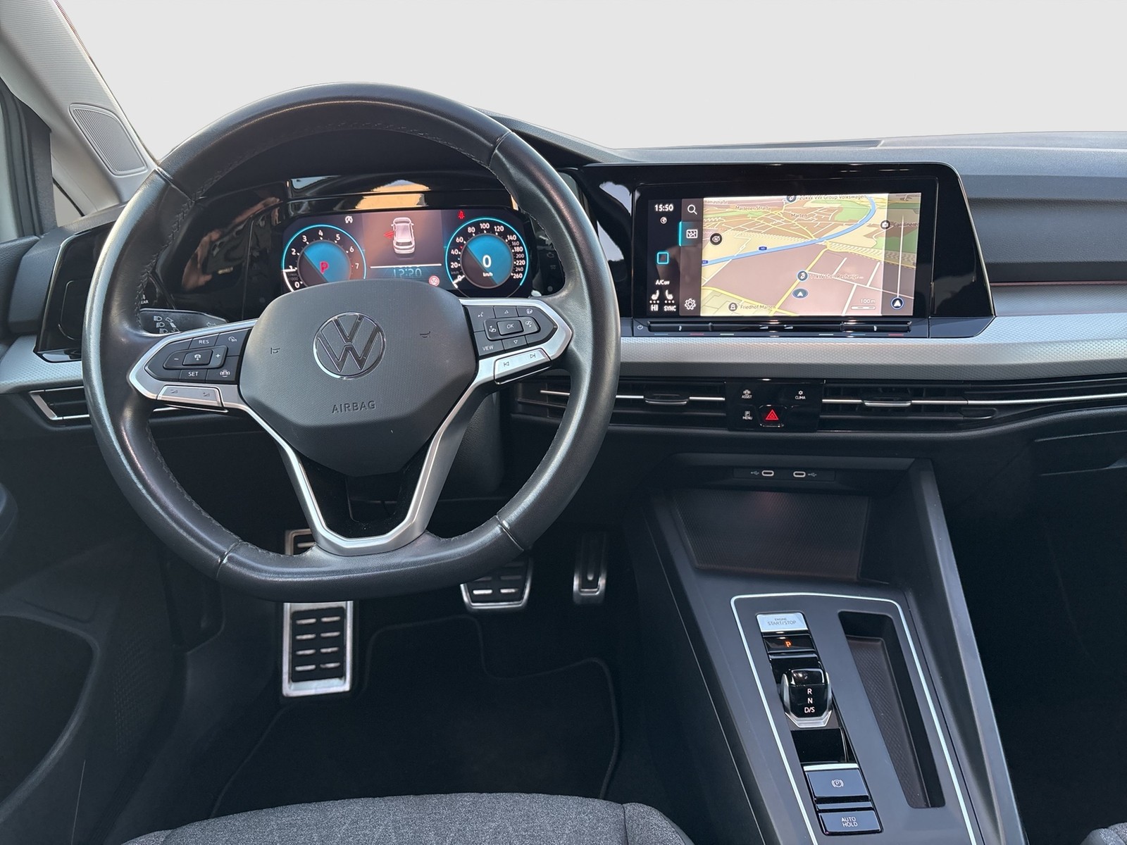 Volkswagen Golf VIII 1.0 eTSI MOVE STANDHZ. AHK CAM NAVI