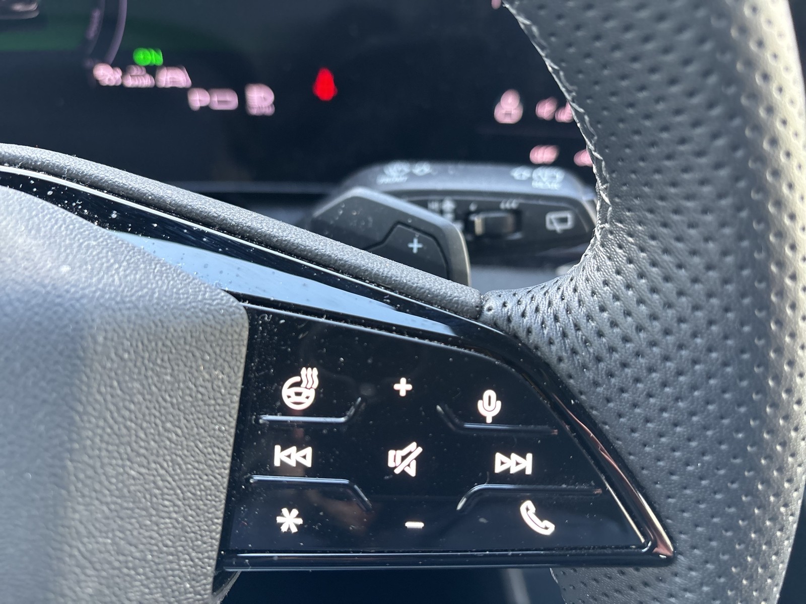 Audi Q6 e-tron quattro S LINE PANO B&O AHK 360CAM ACC