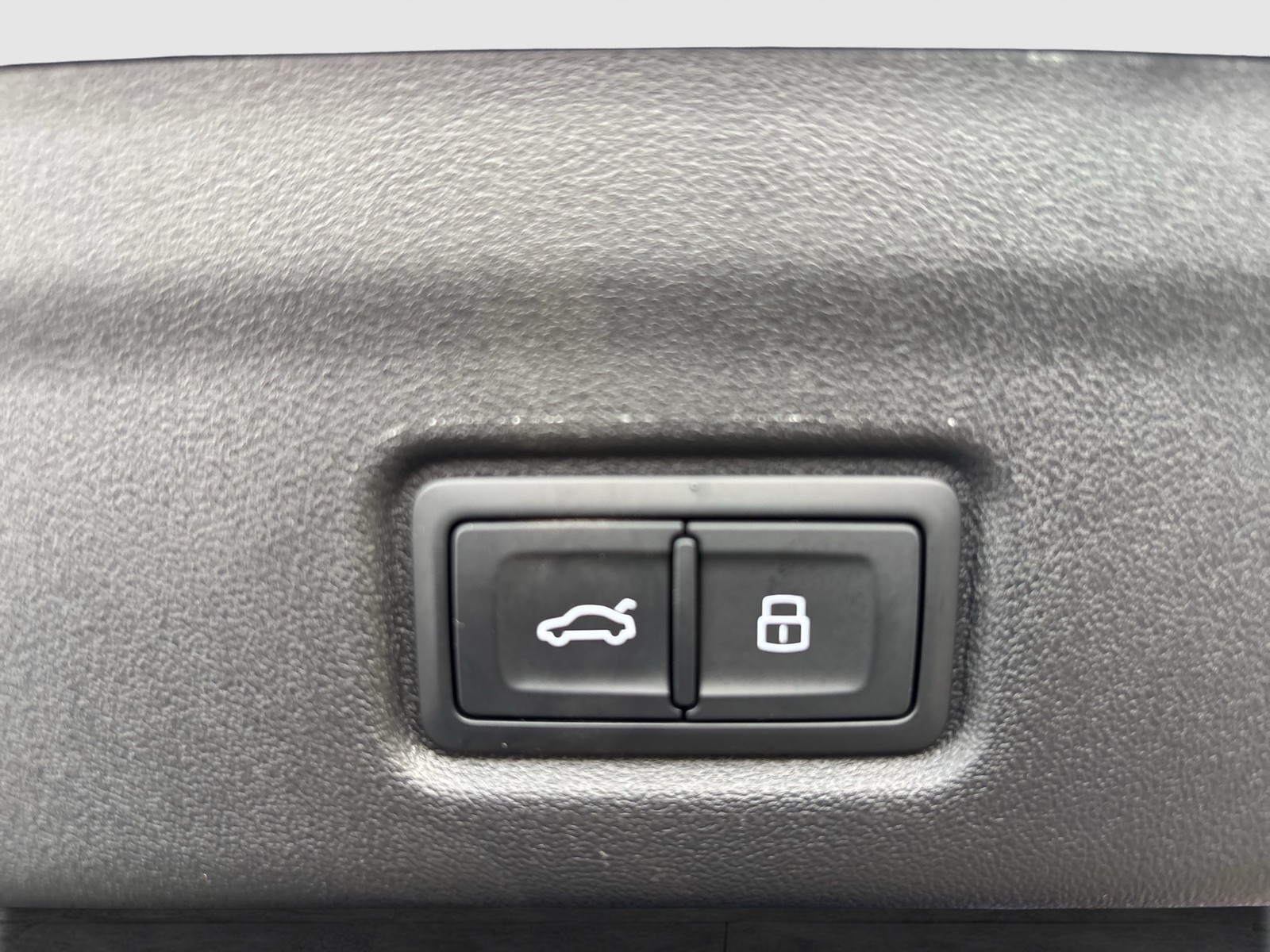 Audi Q6 e-tron quattro S LINE WÄRMEPUMPE PANO B&O AHK