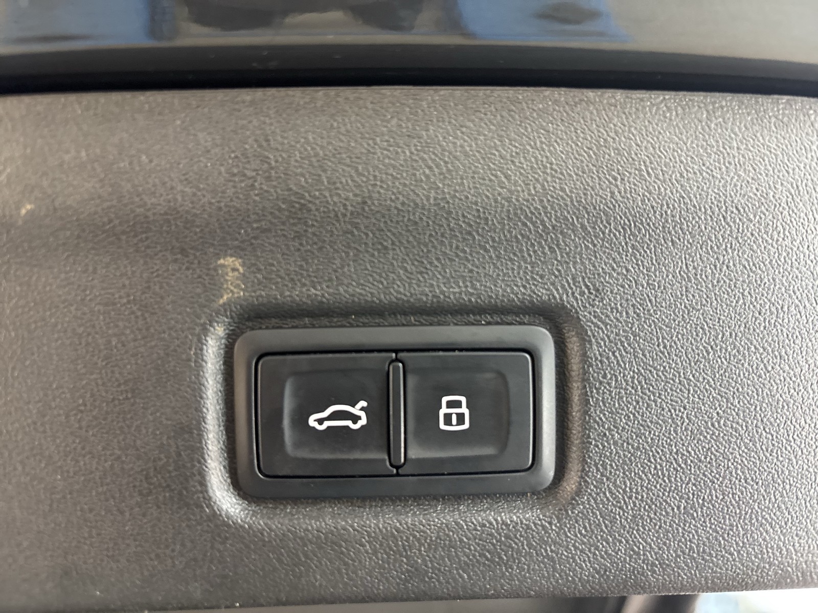 Audi Q6 e-tron quattro S LINE BLACKPAK TECHPRO 20"