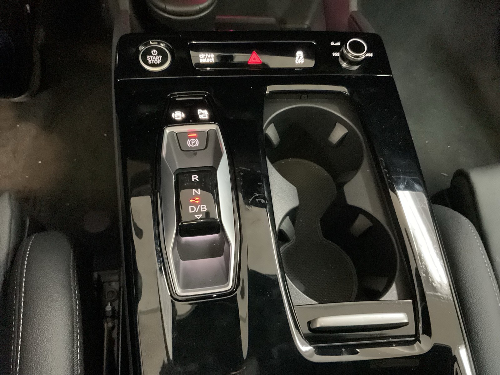 Audi Q6 e-tron quattro S LINE BLACKPAK TECHPRO PANO