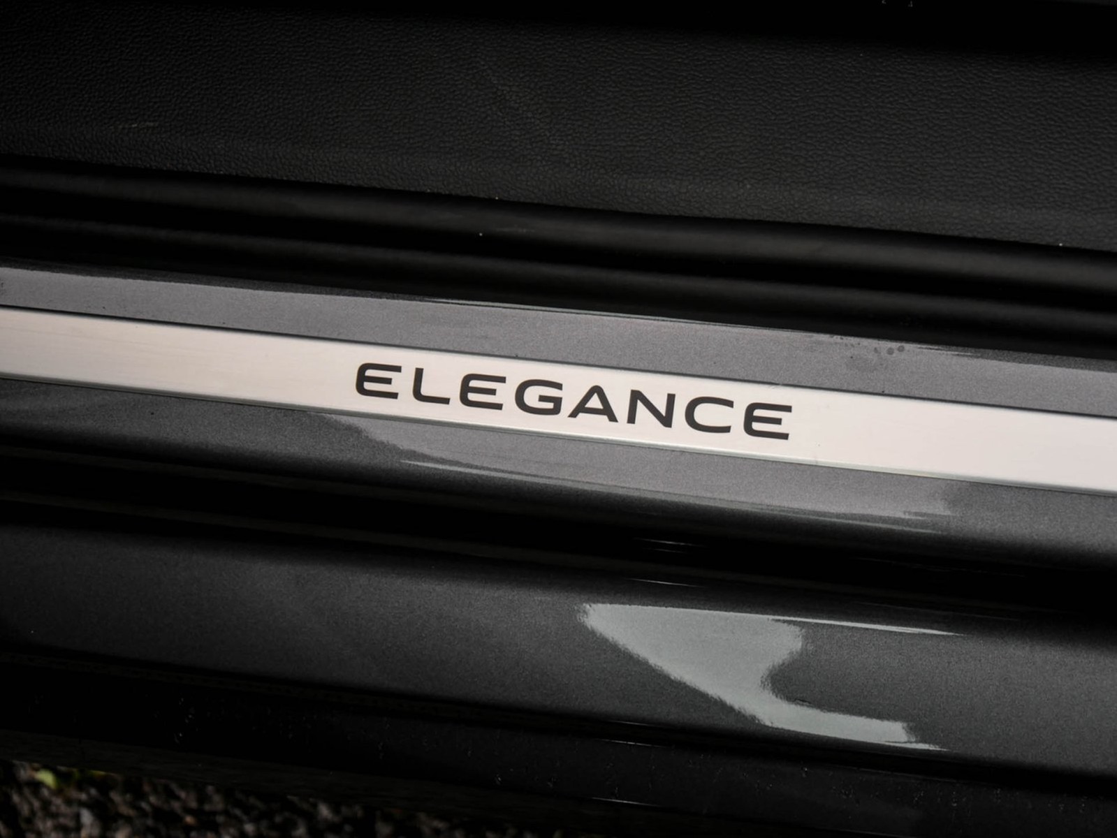 Volkswagen Passat Variant 2.0 ELEGANCE 4X4 NEUES MODELL AHK