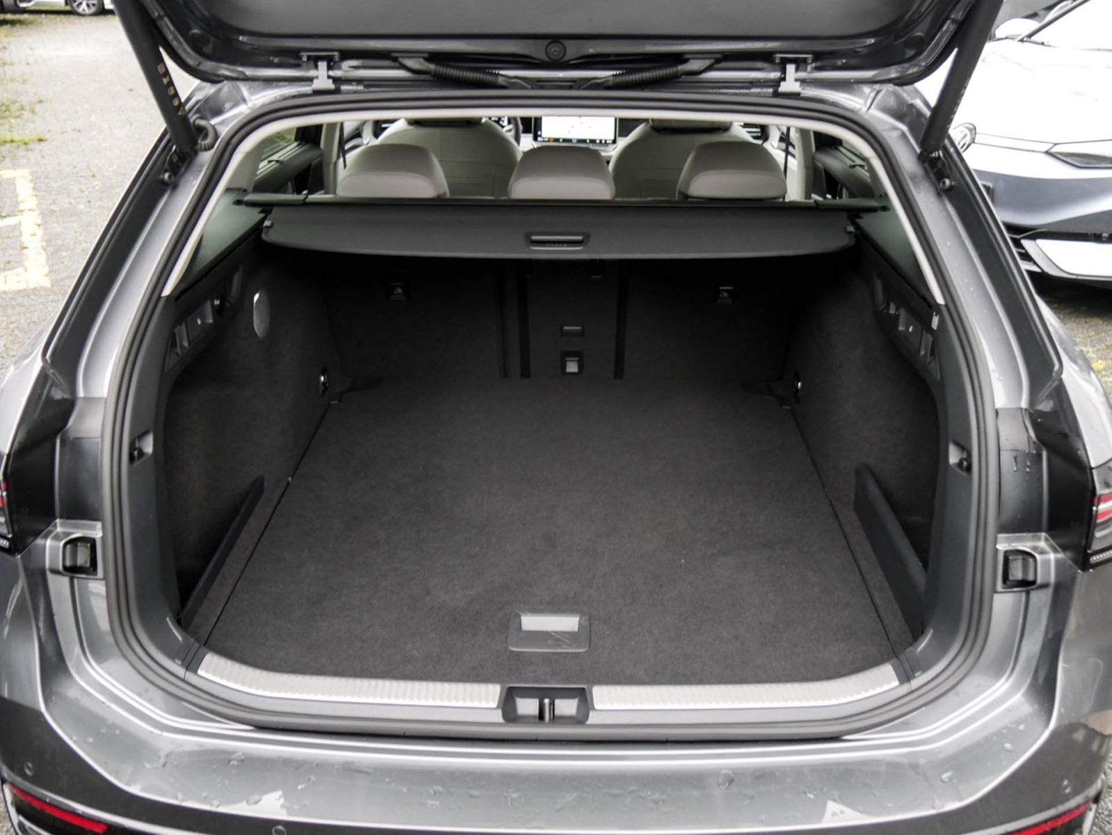 Volkswagen Passat Variant 2.0 ELEGANCE 4X4 NEUES MODELL AHK