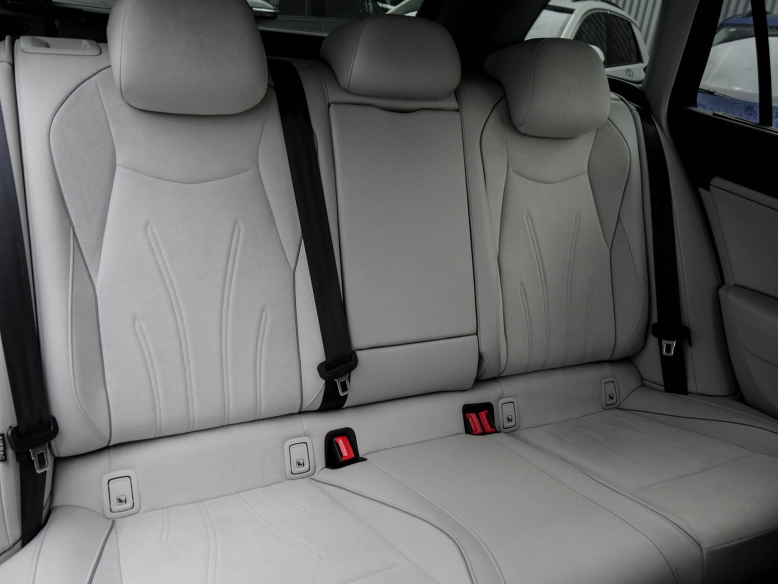 Volkswagen Passat Variant 2.0 ELEGANCE 4X4 NEUES MODELL AHK