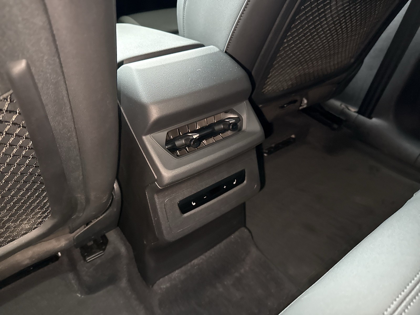 Audi Q6 e-tron quattro S LINE BLACKPAK TECH+ B&O 21"