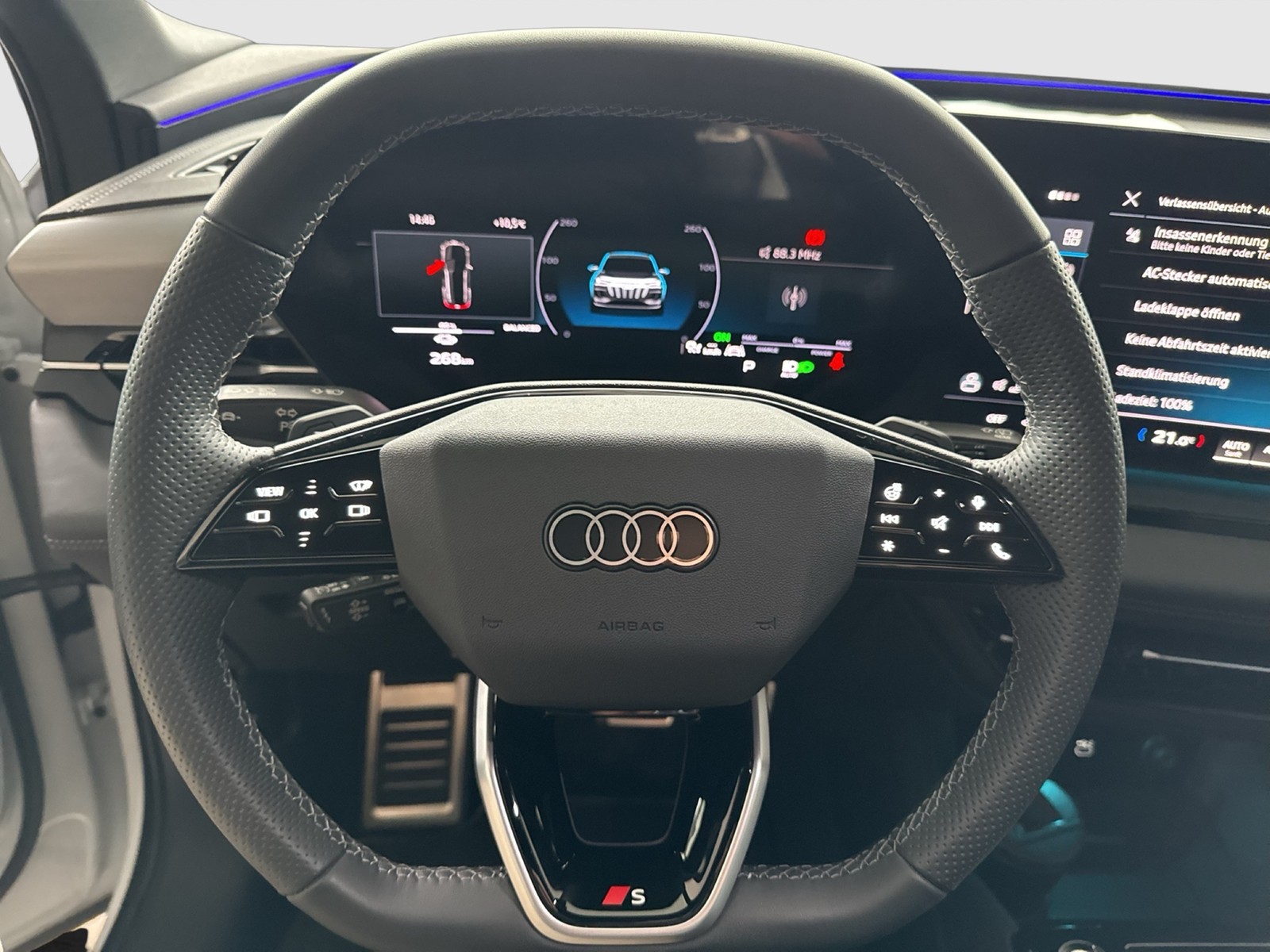 Audi Q6 e-tron quattro S LINE BLACKPAK TECH+ B&O 21"