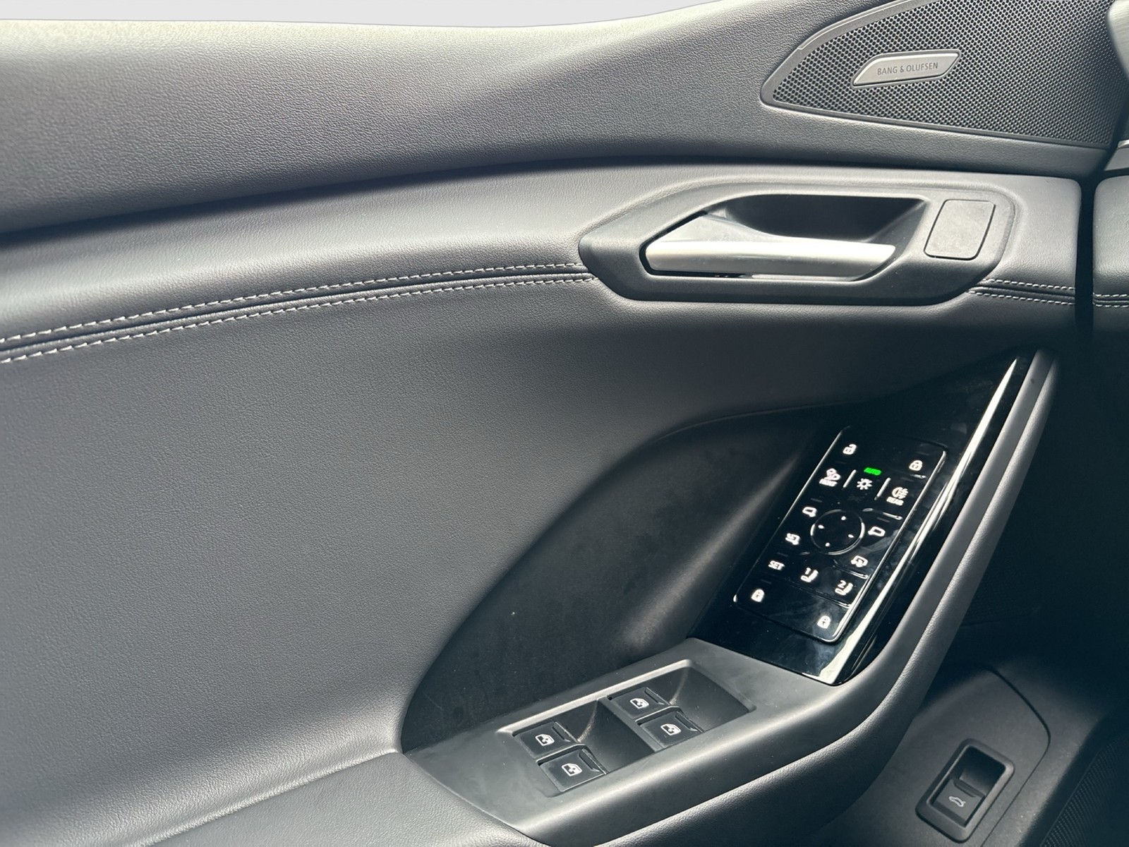 Audi Q6 e-tron quattro S LINE BLACKPAK TECH+ B&O 21"