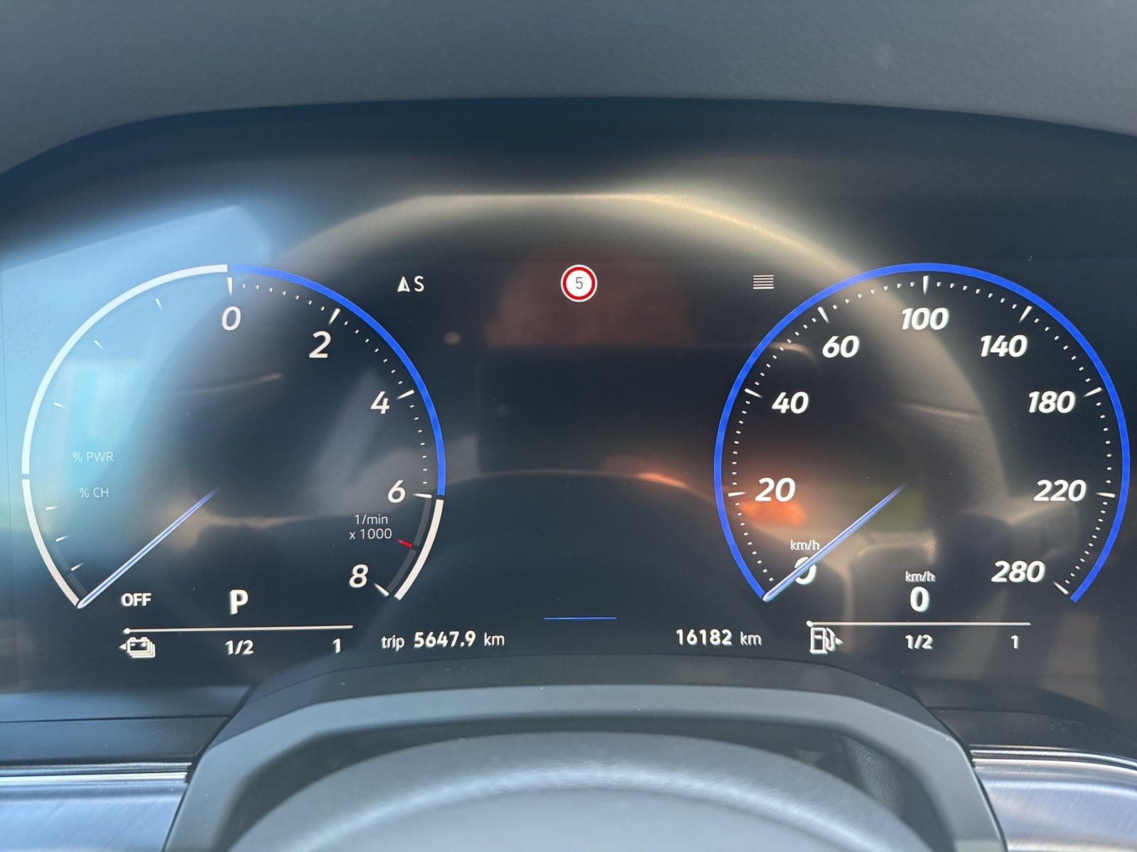 Volkswagen Touareg HYBRID R DYNAUDIO AHK CAM LM21 HD-MATRIX