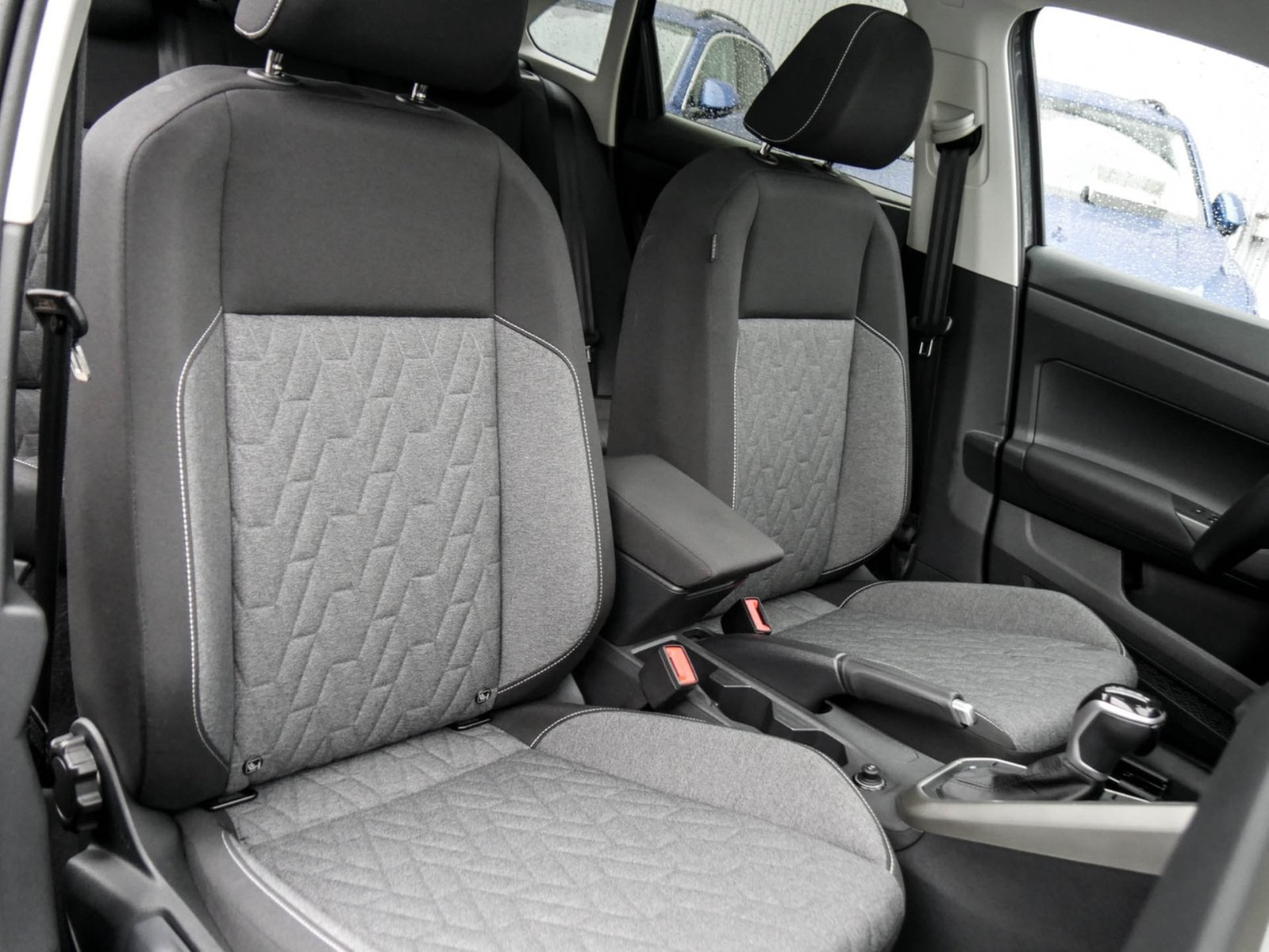 Volkswagen Taigo 1.5 MOVE PANO LM17 CARPLAY SITZHEIZUNG LED