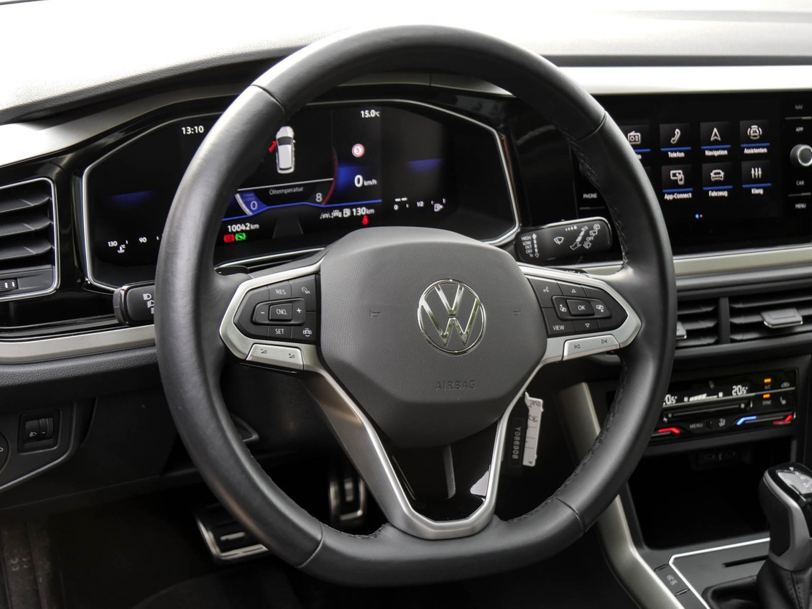 Volkswagen Taigo 1.5 MOVE PANO LM17 CARPLAY SITZHEIZUNG LED