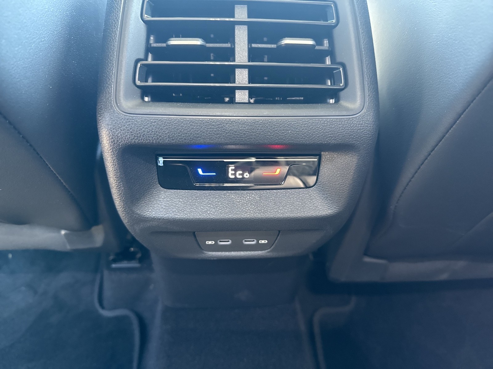 Volkswagen Tayron 1.5 HYBRID LIFE AHK CAM ACC LM18 E-KLAPPE