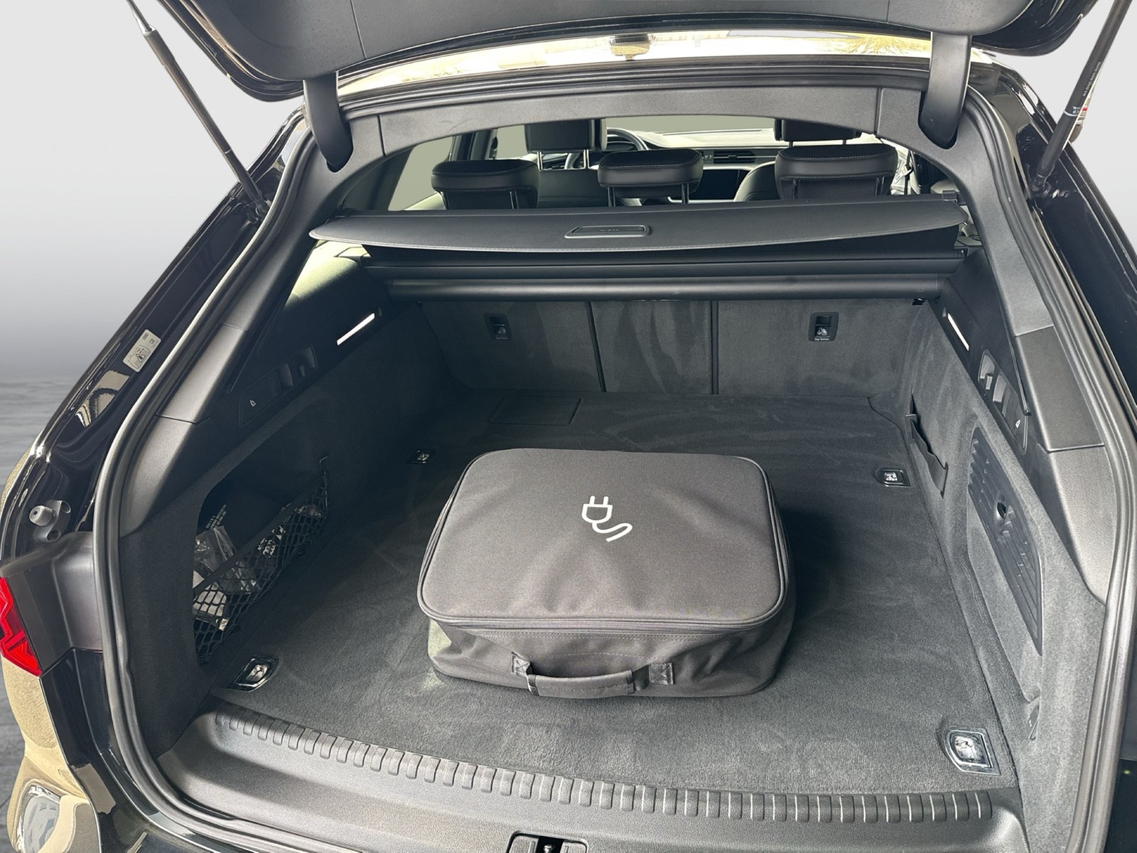 Audi A6 Avant 55 HYBRID Qu. S LINE B&O LEDER eSITZE MATRIX