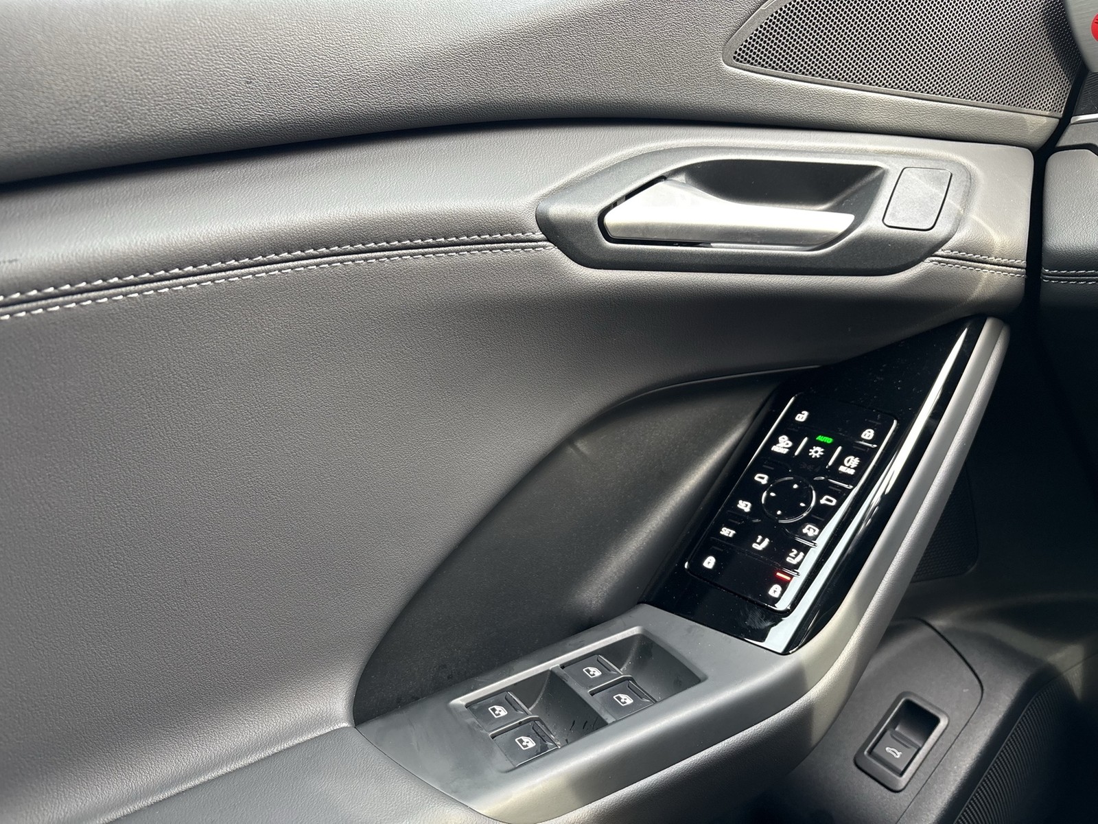 Audi Q6 e-tron quattro S LINE BLACKPAK TECH+ ACC 20"