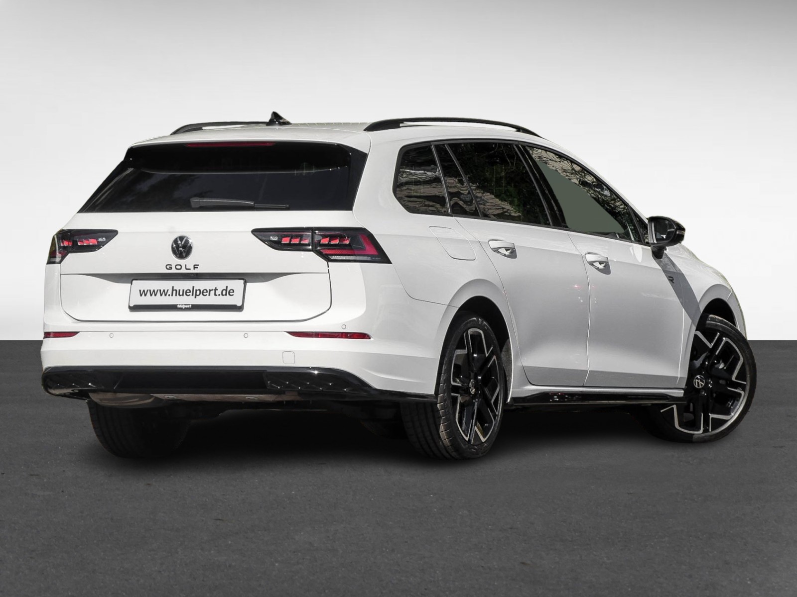 Volkswagen Golf Variant 2.0 TDI R-LINE DSG BLACKSTYLE AHK DCC MATRIX
