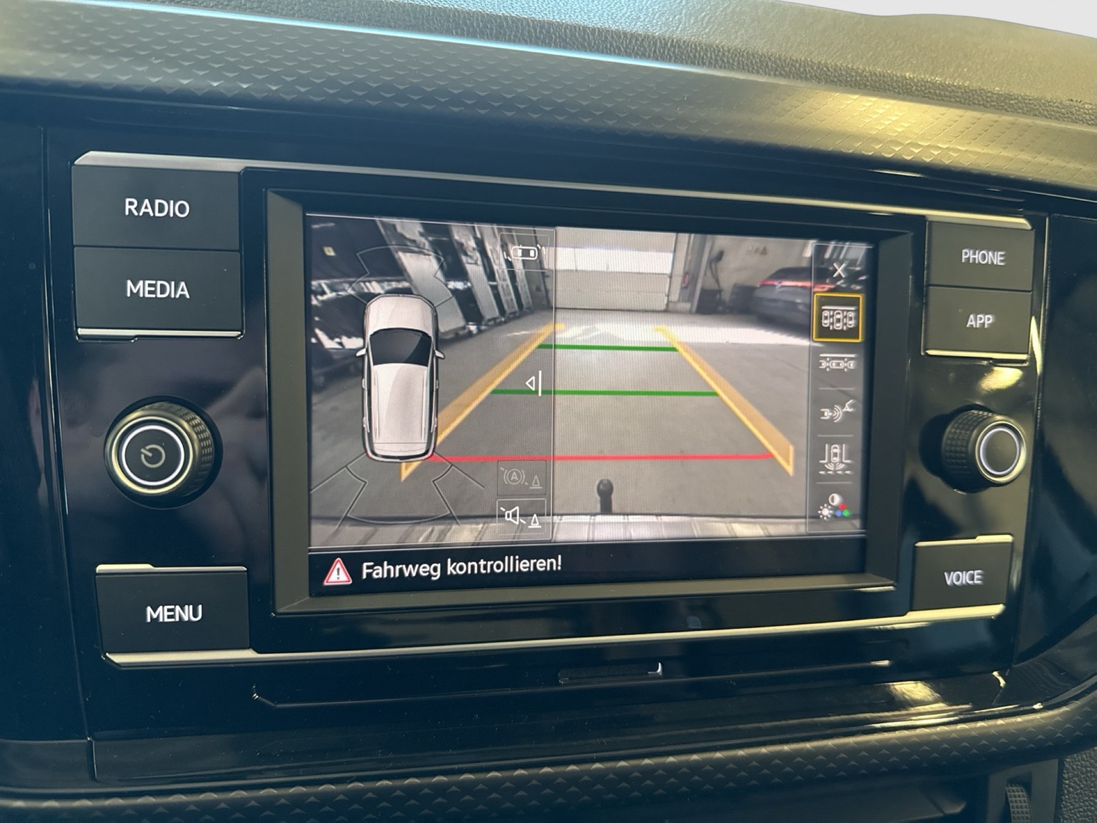 Volkswagen T-Cross 1.0 LIFE ACC CARPLAY SITZHZ EINPARKHILFE