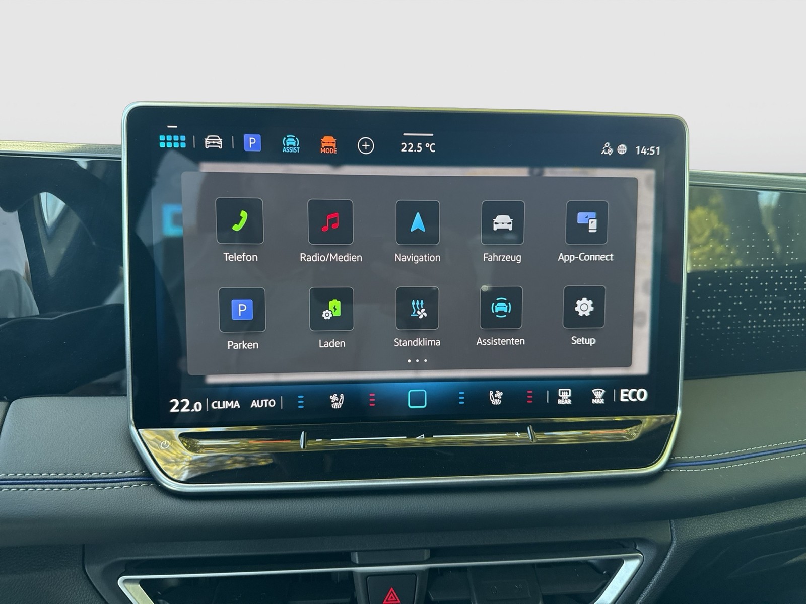 Volkswagen Tiguan 1.5 HYBRID R-LINE BLACK STYLE LEDER AHK