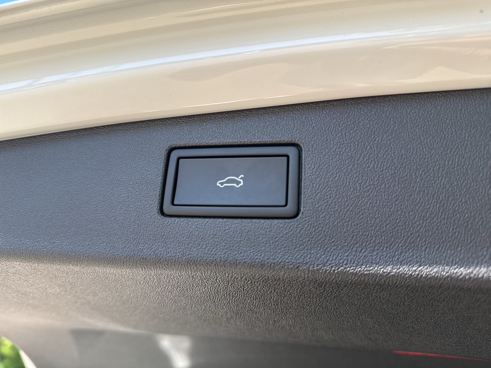 Volkswagen Tiguan 1.5 HYBRID R-LINE BLACK STYLE LEDER AHK