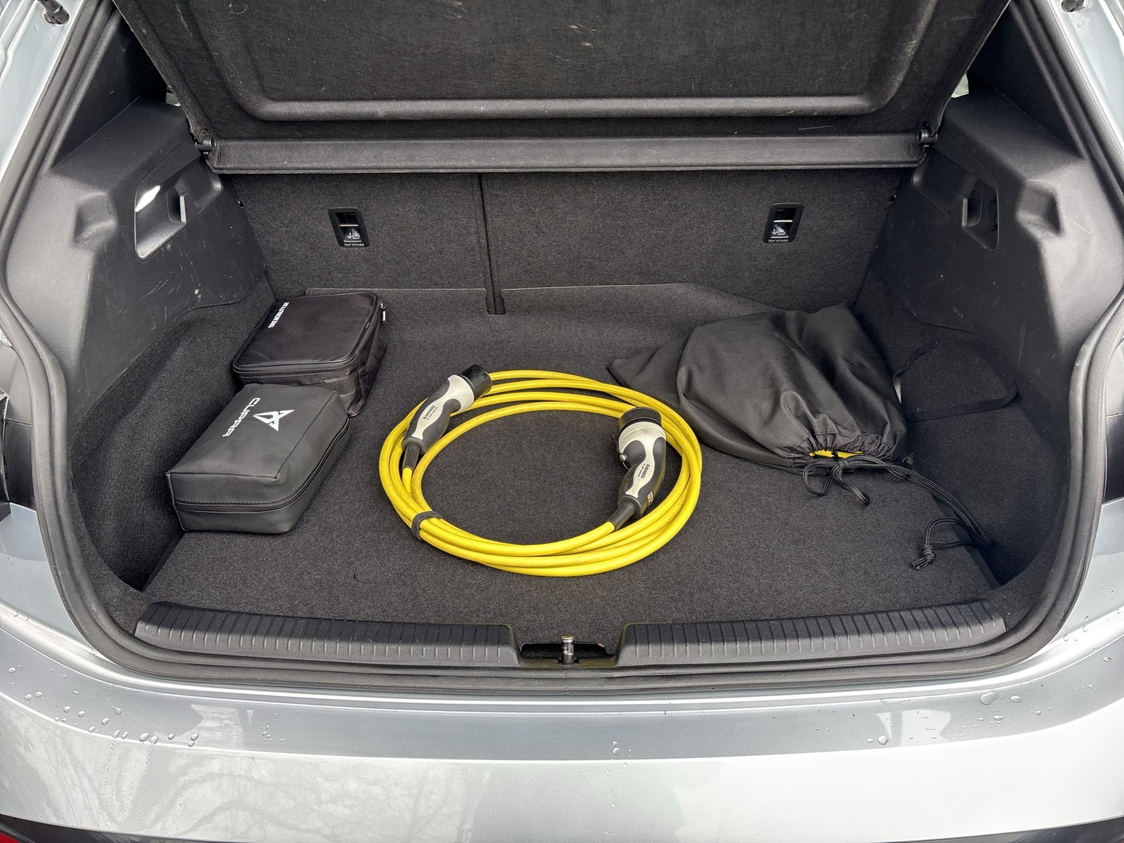 Cupra Born e-BOOST CAM ACC LM19 NAVI SITZHEIZUNG LED