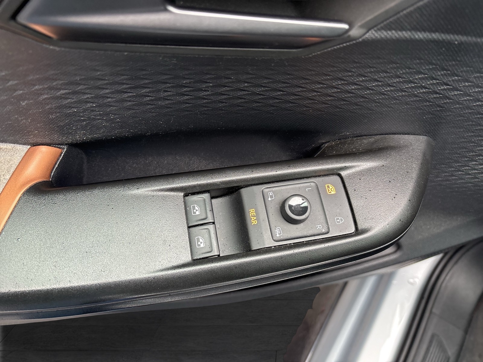 Cupra Born e-BOOST CAM ACC LM19 NAVI SITZHEIZUNG LED