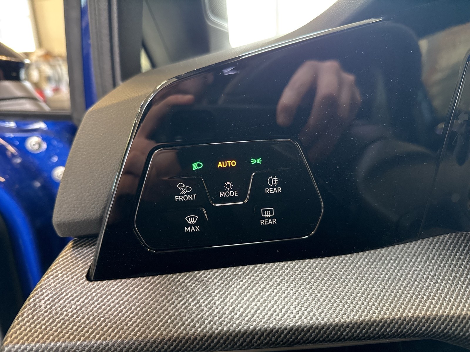 Volkswagen Golf VIII 2.0 R BLACK EDITION 4X4 CAM ACC LM19