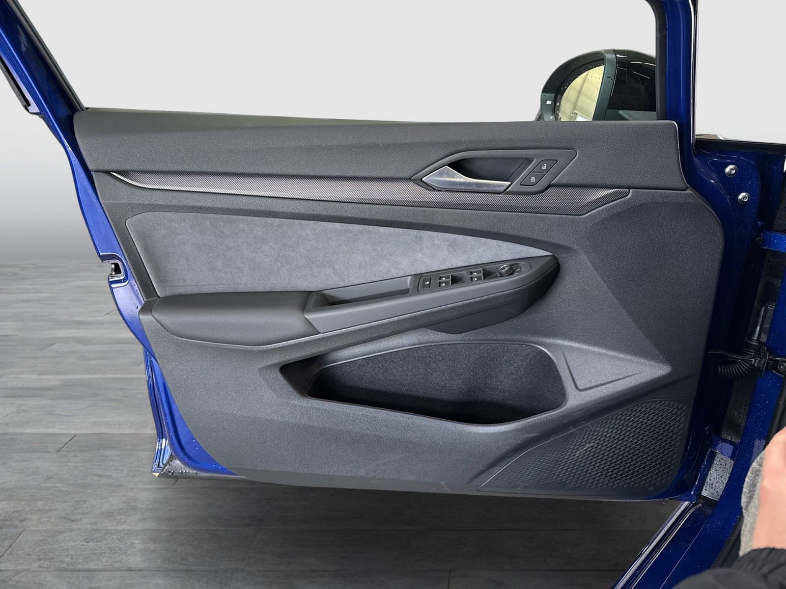 Volkswagen Golf VIII 2.0 R BLACK EDITION 4X4 CAM ACC LM19