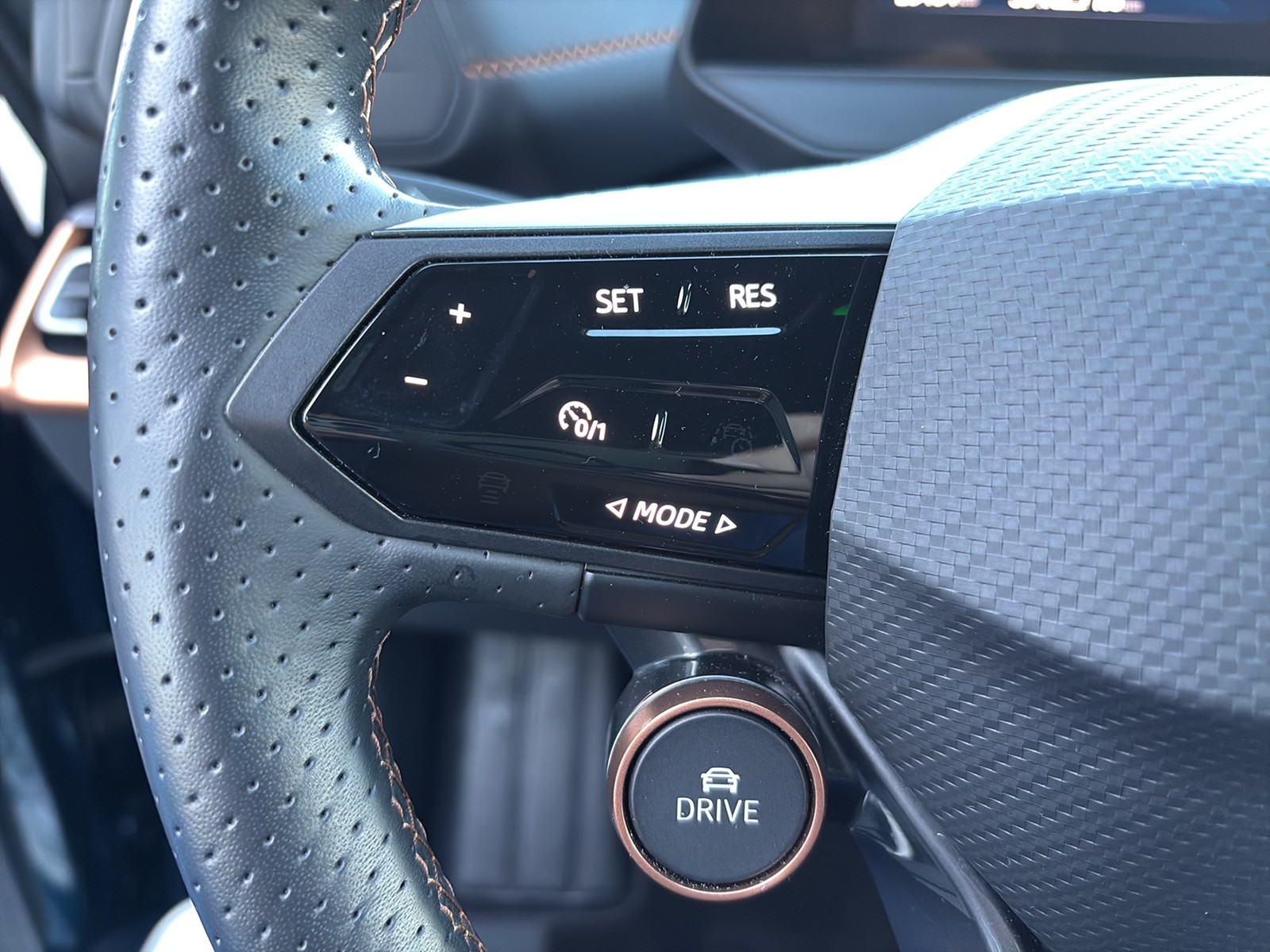 Cupra Born e-BOOST CAM ACC LM19 NAVI SITZHEIZUNG LED